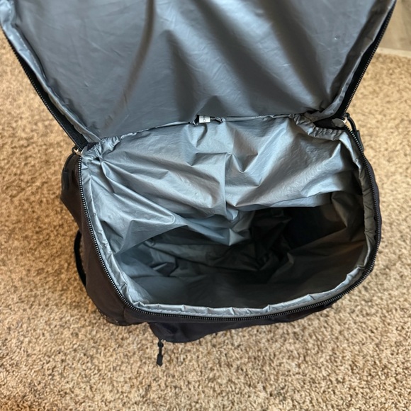 Outpost maker spring cooler backpack - Picture 4 of 5